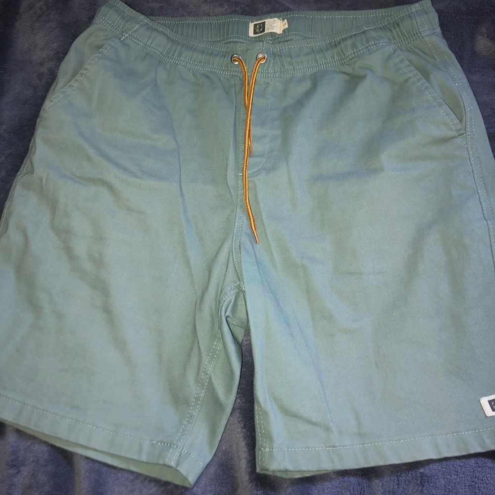 LIRA volley shorts